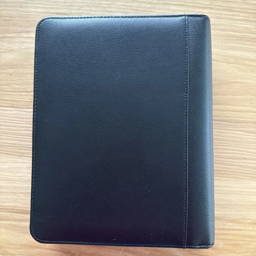 FRANKLIN COVEY Planner Binder Leather 7 Ring Black Zip Closure 10
